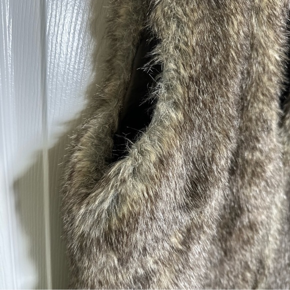 Michael Kors Faux Fur Vest Women’s X-Large Two Clasp Closure Brown Moto Mob Wife - Picture 9 of 15